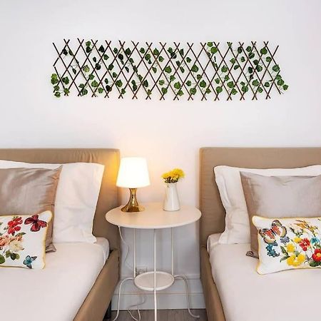 Duplex Lx Factory 2 Bedroom - Patio - Free Parking Lisboa 外观 照片