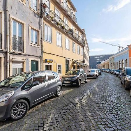 Duplex Lx Factory 2 Bedroom - Patio - Free Parking Lisboa 外观 照片