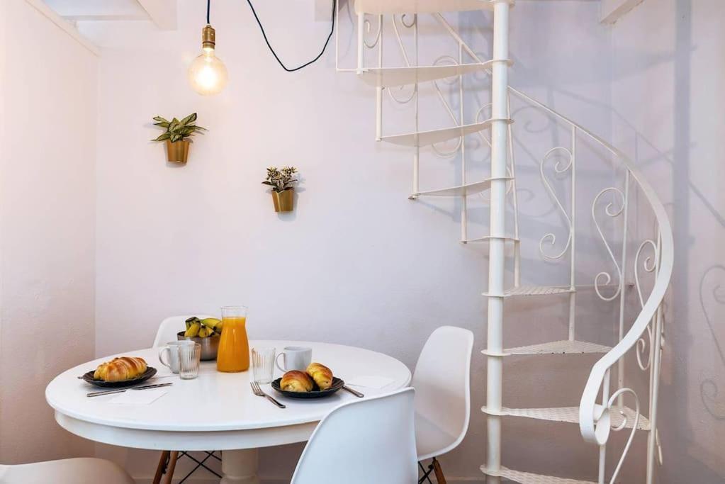 Duplex Lx Factory 2 Bedroom - Patio - Free Parking Lisboa 外观 照片