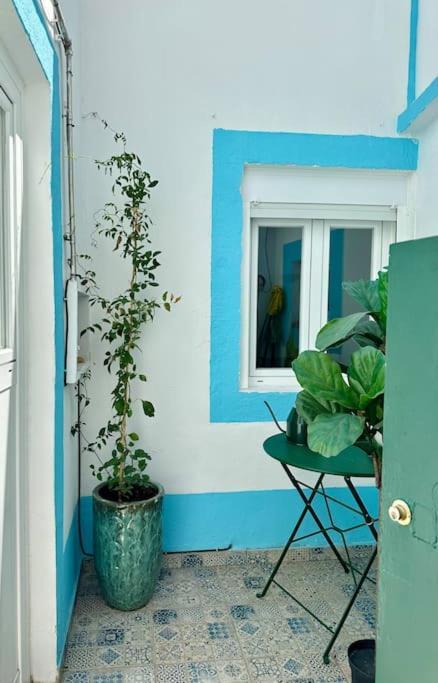 Duplex Lx Factory 2 Bedroom - Patio - Free Parking Lisboa 外观 照片
