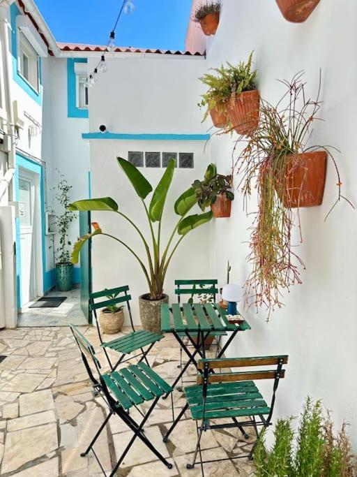 Duplex Lx Factory 2 Bedroom - Patio - Free Parking Lisboa 外观 照片